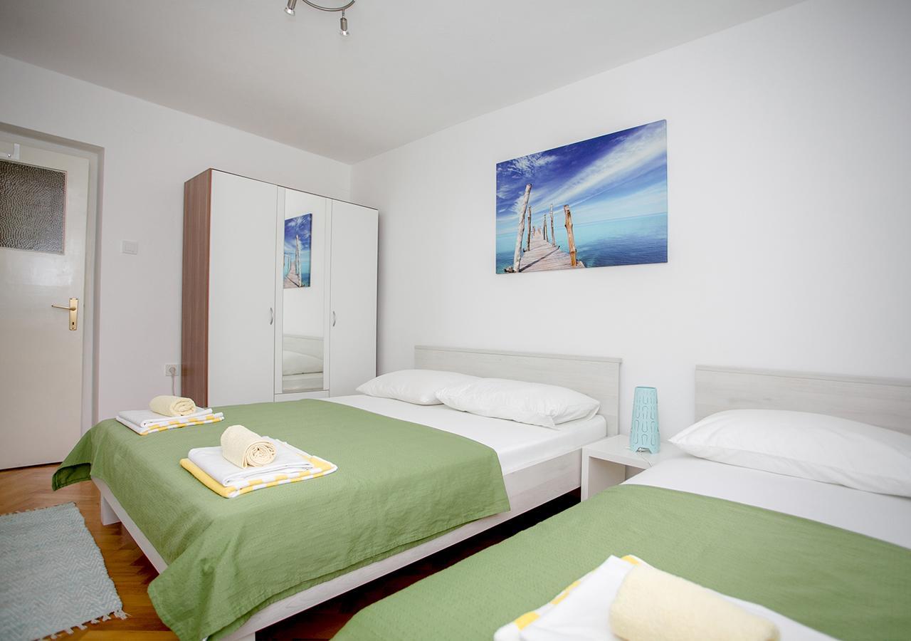 Apartment Omis Holiday Exterior photo
